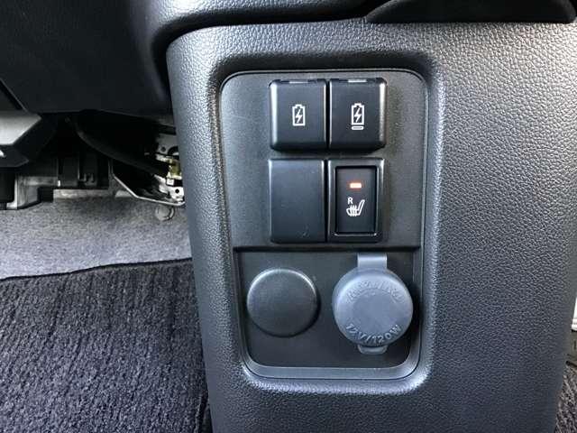 フレア 660 ハイブリッド XS レーンキープアシストアダプティブクルーズ 追従クルーズ フルセグテレビ LEDヘッドライト オートハイビーム クリアランスソナー アルミホイール キーレスエントリー ESC ベンチシート エアバッグ(4枚目)