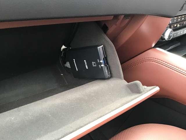 CX-8 2.2 XD エクスクルーシブ モード ディーゼルターボ サンルーフ電動リアゲートアダプティブクル 360度ビュー オートハイビーム パワーゲート LEDヘッドライト サンルーフ ETC シートヒーター エアコン スマートキー アルミホイール 横滑り防止装置(6枚目)