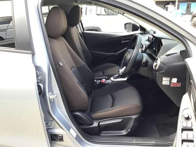 MAZDA2 1.5 15S プロアクティブ スマート エディションII 2カメラドラレコアダプティブクルーズコン 360°ビューカメラ DVDプレーヤー コーナーセンサー 衝突軽減ブレーキ オートエアコン ETC オートマチックハイビーム フルセグ シートヒーター(2枚目)