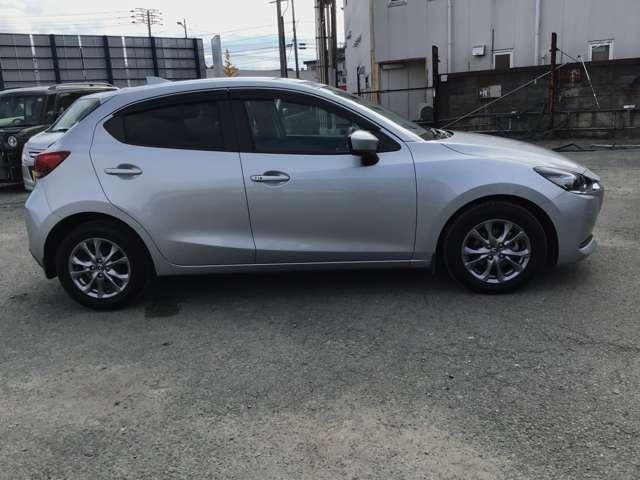 MAZDA2 1.5 15S プロアクティブ スマート エディションII 2カメラドラレコアダプティブクルーズコン 360°ビューカメラ DVDプレーヤー コーナーセンサー 衝突軽減ブレーキ オートエアコン ETC オートマチックハイビーム フルセグ シートヒーター(11枚目)