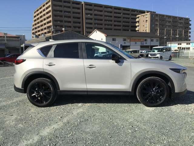 ＣＸ－５ ２．２　ＸＤ　ブラックトーンエディション　ディーゼルターボ　シートヒーター電動リアゲート全方位モニタ　追従式クルコン　バックモニター　Ｐシート　ターボ車　ＬＥＤ　キーレス　ＥＴＣ装備　スマートキー　コーナーセンサー　アイドリングストップ　ナビＴＶ　ＤＳＣ（10枚目）