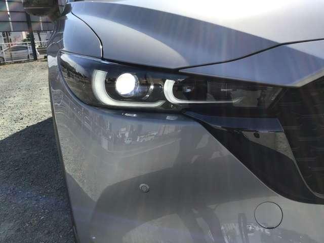 ＣＸ－５ ２．２　ＸＤ　ブラックトーンエディション　ディーゼルターボ　シートヒーター電動リアゲート全方位モニタ　追従式クルコン　バックモニター　Ｐシート　ターボ車　ＬＥＤ　キーレス　ＥＴＣ装備　スマートキー　コーナーセンサー　アイドリングストップ　ナビＴＶ　ＤＳＣ（15枚目）