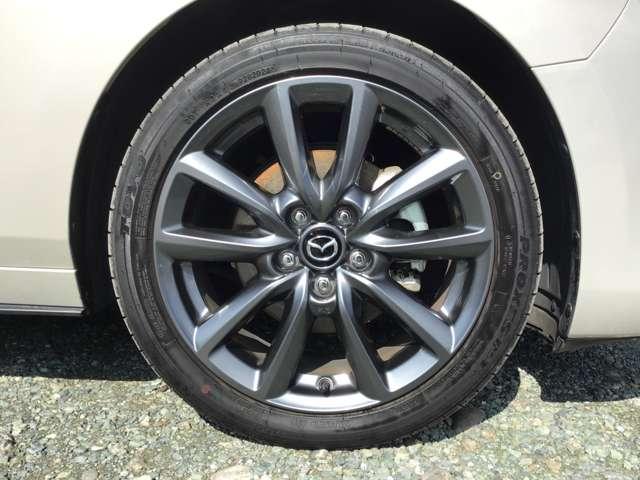 ＭＡＺＤＡ３ファストバック １．８　ＸＤ　プロアクティブ　ツーリング　セレクション　ディ　２カメラドラレコシートヒーター全方位モニ　オートクルーズコントロール　ＴＶ　クリアランスソナー　衝突被害軽減システム　スマートキー　パワーシート　シートヒーター　アルミホイール　フルオートエアコン（12枚目）