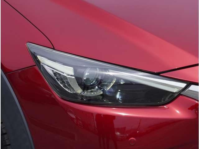 ＣＸ－３ １５Ｓ　ツーリング　ＬＥＤライト　ＵＳＢ　バックモニター　ｉ－ｓｔｏｐ　コーナーセンサー　スマートキー　オートエアコン　盗難防止装置　横滑り防止　サイドエアバッグ　エアバッグ　キーレス　ＰＳ（8枚目）