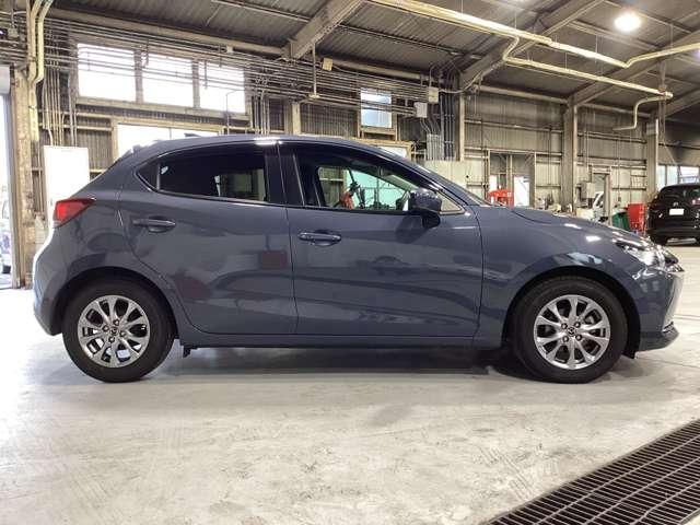 MAZDA2 1.5 15S プロアクティブ Sパッケージ クルーズコントロール全方位モニターフルセ 衝突軽減装置 オートクルーズコントロール パーキングセンサー キーフリー スマートキー フルセグ 盗難防止装置 フルオートエアコン ETC パワステ(8枚目)
