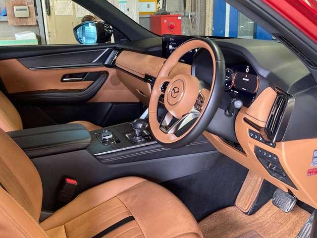 CX-60 XDHVプレミアムスポーツ ダブルサンルーフ シートヒー レーダークルコン LEDヘッドライト パワーシート スマートキー フルオートエアコン 4WD レザーシート ABS アルミホイール ターボ アイドリングストップ イモビ(15枚目)