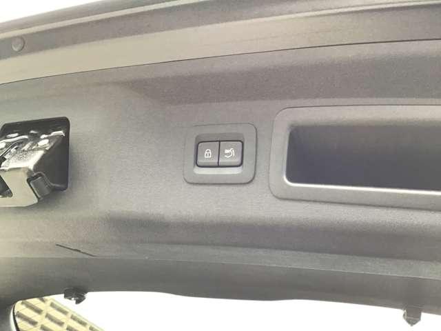 ＣＸ－６０ ３．３　ＸＤハイブリッド　エクスクルーシブ　スポーツ　ディー　電動リアゲート全方位モニターフルセグＴＶナ　ＭＲＣＣ　スマートキー　横滑り防止装置　メモリーナビ　ＥＴＣ　シートヒーター　オートハイビーム　パワーシート　バックカメラ　４ＷＤ　アイドリングストップ（16枚目）