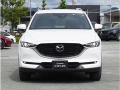 鼓動デザインの志をベースにスポーティで上質なＳＵＶ、これにスカイアクティブテクノロジーを組み合わせ、乗り心地やハンドリングなどの高い動作性能で「走る歓び」が体感できます。 6