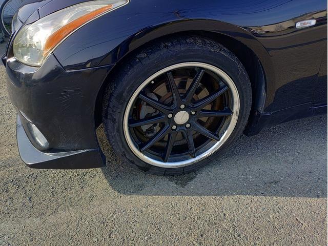 スカイライン ３７０ＧＴ　盗難防止システム　衝撃安全ボディ　運転席助手席エアバック　パワーステアリング　パワーウィンドウ　エアコン　ＡＢＳ　ＥＳＣオートマチック（13枚目）