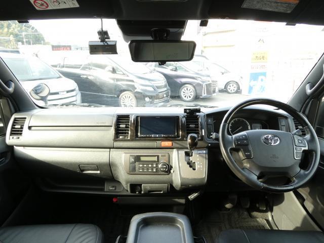 ハイエースバン スーパーGL ダークプライムII 1年間1万キロ無償保証 6型 BT対応ナビ デジタルインナーミラー シートカバー ウッドコンビハンドル バックカメラ フルセグTV ETC 社外AW オートマチックハイビーム スマートキー フォグ(9枚目)