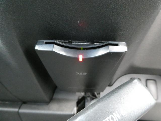 ハイエースバン ロングスーパーＧＬ　１年間１万キロ無償保証　１型　４ＷＤ　社外アルミ　ＥＴＣ　メモリーナビ　バックカメラ　ワンセグＴＶ　ＤＶＤ再生　両側スライド　フォグランプ　オートライト　両側スライド　運転席エアバック　ターボ（12枚目）