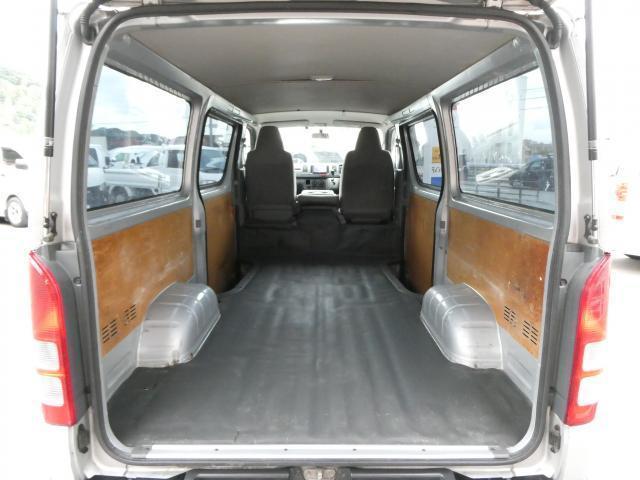 ハイエースバン ロングＤＸ　１年間１万キロ無償保証　１型　４ＷＤ　メモリーナビ　ワンセグＴＶ　ＣＤ再生　ＥＴＣ　純正キーレス　両側スライド　運転席エアバック　両側スライド　ＬＥＤヘッド　ゴムマット　１００Ｖ電源　パワーウィンドウ（6枚目）
