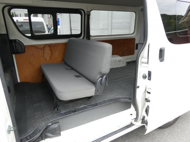 ハイエースバン ロングＤＸ　１年間１万キロ無償保証　４型　４ＷＤ　ＥＴＣ　純正キーレス　両側スライド　１００Ｖ電源　運転席エアバック　リア小窓　排ガス浄化装置　レベライザー　ゴムマット　ターボ　ＡＢＳ　集中ドアロック（5枚目）