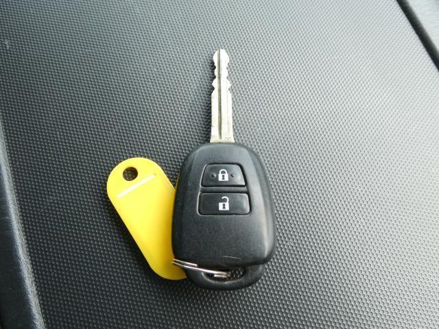 ハイエースバン ロングＤＸ　１年間１万キロ無償保証　４型　ＥＴＣ　純正キーレス　両側スライド　運転席エアバック　パワーウィンドウ　１００Ｖ電源　ターボ　排ガス浄化装置　レベライザー　ゴムマット　集中ドアロック（9枚目）