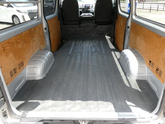 ハイエースバン ロングＤＸ　１年間１万キロ無償保証　４型　ＥＴＣ　純正キーレス　両側スライド　運転席エアバック　パワーウィンドウ　１００Ｖ電源　ターボ　排ガス浄化装置　レベライザー　ゴムマット　集中ドアロック（20枚目）