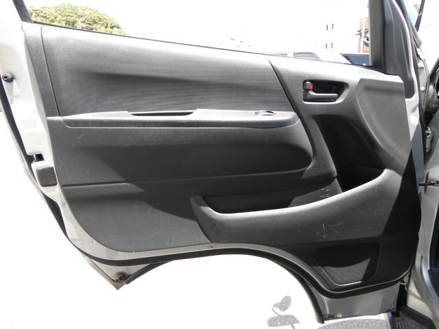 ハイエースバン ロングＤＸ　１年間１万キロ無償保証　４型　ＥＴＣ　純正キーレス　両側スライド　運転席エアバック　パワーウィンドウ　１００Ｖ電源　ターボ　排ガス浄化装置　レベライザー　ゴムマット　集中ドアロック（36枚目）