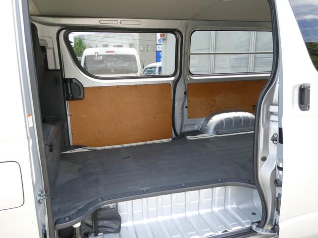 ハイエースバン ロングＤＸ　１年間１万キロ無償保証　４型　ＥＴＣ　純正キーレス　両側スライド　運転席エアバック　パワーウィンドウ　１００Ｖ電源　ターボ　排ガス浄化装置　レベライザー　ゴムマット　集中ドアロック（41枚目）