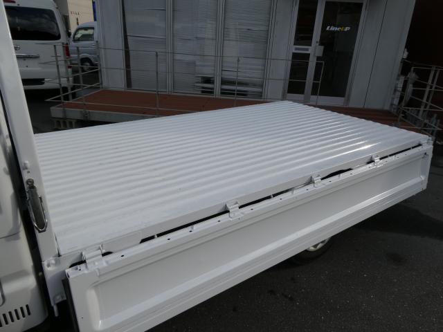 ボンゴトラック ＤＸ　１年間１万キロ無償保証　メモリーナビ　ＥＴＣ　純正キーレス　Ｂｌｕｅｔｏｏｔｈ接続　Ｗエアバック　荷台三方開き　ラジオ　レベライザー　パワーウィンドウ　パワステ　最大積載量１１５０ｋｇ（5枚目）