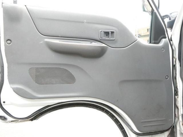 ��������O���̎ʐ^�������肷�邱�Ƃ��\�ł������C�y�ɂ��₢���킹���������I�I