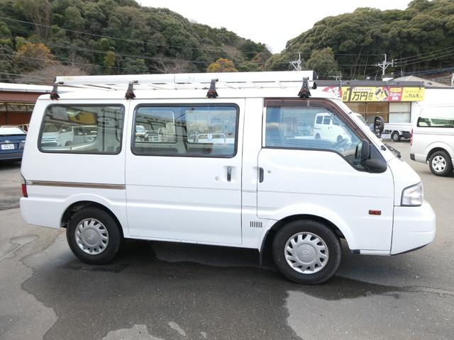 �ړ����Ԃ������A�ԓ��ŋx�e������邨�q�l�I�Ƃ��Ă����̃J�[�O�b�X��p�[�c�����������Ă��܂��I�I