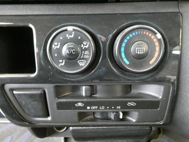 ���ԗ��ɕt���Ă��鑕�����e�Ȃǂ��C�y�ɂ��⍇������������