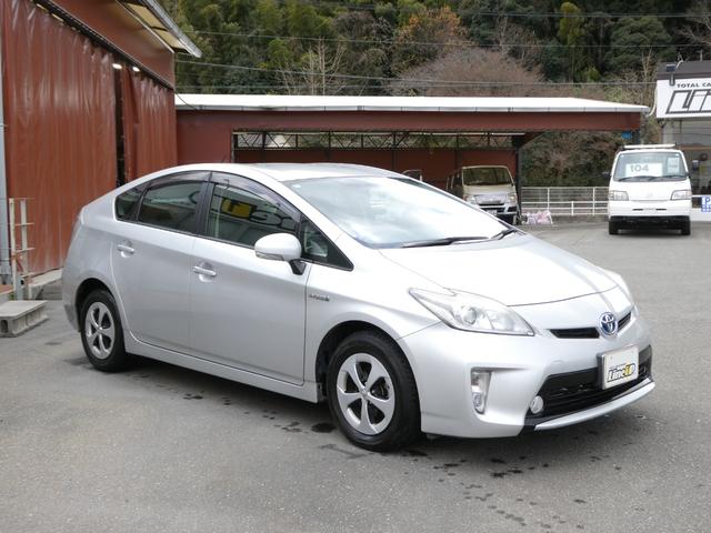 プリウス Ｓ　純正ＨＤＤナビ　バックカメラ　ワンセグＴＶ　純正キーレス　スマートキー　ＥＴＣ　６エアバック　Ｂｌｕｅｔｏｏｔｈ接続　ＨＩＤヘッド　オートライト　電格ミラー　フォグランプ　ステアリングスイッチ　ＡＢＳ（21枚目）