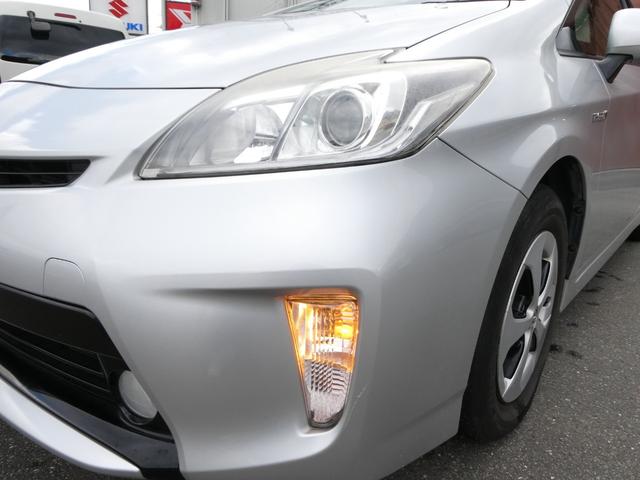 プリウス Ｓ　純正ＨＤＤナビ　バックカメラ　ワンセグＴＶ　純正キーレス　スマートキー　ＥＴＣ　６エアバック　Ｂｌｕｅｔｏｏｔｈ接続　ＨＩＤヘッド　オートライト　電格ミラー　フォグランプ　ステアリングスイッチ　ＡＢＳ（23枚目）