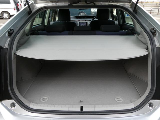 プリウス Ｓ　純正ＨＤＤナビ　バックカメラ　ワンセグＴＶ　純正キーレス　スマートキー　ＥＴＣ　６エアバック　Ｂｌｕｅｔｏｏｔｈ接続　ＨＩＤヘッド　オートライト　電格ミラー　フォグランプ　ステアリングスイッチ　ＡＢＳ（25枚目）