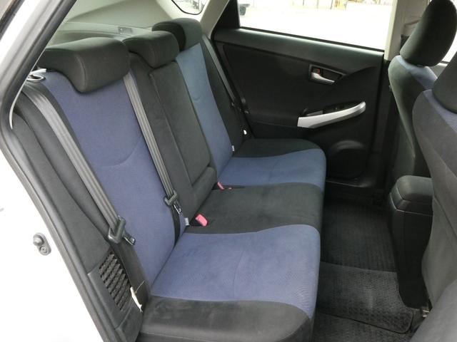 プリウス Ｓ　純正ＨＤＤナビ　バックカメラ　ワンセグＴＶ　純正キーレス　スマートキー　ＥＴＣ　６エアバック　Ｂｌｕｅｔｏｏｔｈ接続　ＨＩＤヘッド　オートライト　電格ミラー　フォグランプ　ステアリングスイッチ　ＡＢＳ（32枚目）