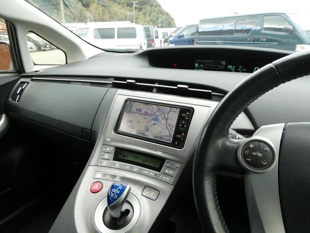 プリウス Ｓ　純正ＨＤＤナビ　バックカメラ　ワンセグＴＶ　純正キーレス　スマートキー　ＥＴＣ　６エアバック　Ｂｌｕｅｔｏｏｔｈ接続　ＨＩＤヘッド　オートライト　電格ミラー　フォグランプ　ステアリングスイッチ　ＡＢＳ（42枚目）