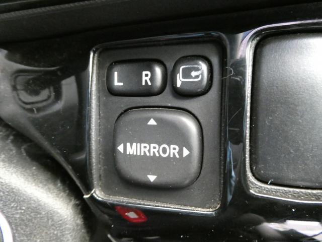 ハイエースバン ロングスーパーＧＬ　１年間１万キロ無償保証　３型　ＨＤＤナビ　フルセグＴＶ　ＣＤ・ＤＶＤ再生　Ｂｌｕｅｔｏｏｔｈ接続　ＥＴＣ　キーレス　木目調フローリングマット　オートライト　フォグランプ　ウッドコンビハンドル　ターボ（15枚目）