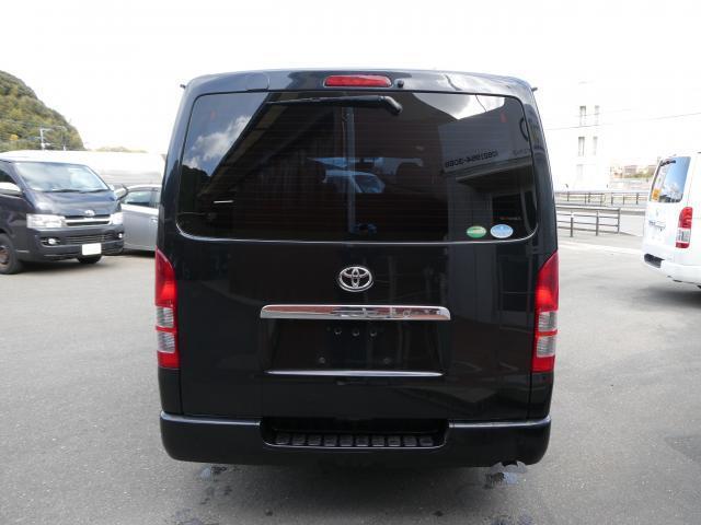 ハイエースバン ロングスーパーＧＬ　１年間１万キロ無償保証　３型　ＨＤＤナビ　フルセグＴＶ　ＣＤ・ＤＶＤ再生　Ｂｌｕｅｔｏｏｔｈ接続　ＥＴＣ　キーレス　木目調フローリングマット　オートライト　フォグランプ　ウッドコンビハンドル　ターボ（18枚目）