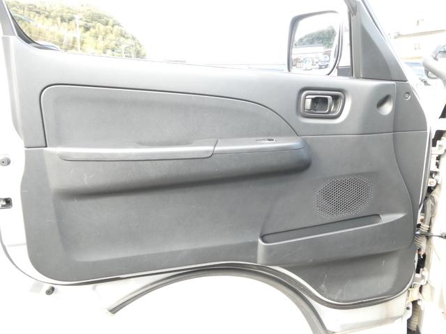 ��������O���̎ʐ^�������肷�邱�Ƃ��\�ł������C�y�ɂ��₢���킹���������I�I