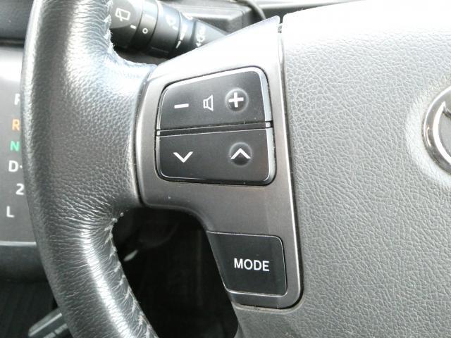 ハイエースバン スーパーＧＬ　ダークプライム　１年間１万キロ無償保証　４型　メモリーナビ　バックカメラ　フルセグＴＶ　スマートキー　ＣＤ・ＤＶＤ再生　ハーフレザーシート　ＬＥＤヘッド　ウッドコンビハンドル　フォグランプ　ＥＴＣ　Ｗエアバック（17枚目）