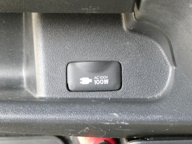 ハイエースバン スーパーＧＬ　ダークプライム　１年間１万キロ無償保証　４型　メモリーナビ　バックカメラ　フルセグＴＶ　スマートキー　ＣＤ・ＤＶＤ再生　ハーフレザーシート　ＬＥＤヘッド　ウッドコンビハンドル　フォグランプ　ＥＴＣ　Ｗエアバック（19枚目）
