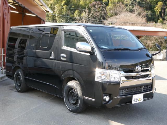 ハイエースバン スーパーＧＬ　ダークプライム　１年間１万キロ無償保証　４型　ＢＴ対応ナビ　バックカメラ　フルセグＴＶ　ＥＴＣ　スマートキー　ベッドキット　スライドレール　シートカバー　ホワイトレター　ＬＥＤヘッド　オートライト　フォグランプ（4枚目）