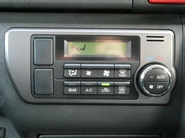 ハイエースバン スーパーＧＬ　ダークプライム　１年間１万キロ無償保証　４型　ＢＴ対応ナビ　バックカメラ　フルセグＴＶ　ＥＴＣ　スマートキー　ベッドキット　スライドレール　シートカバー　ホワイトレター　ＬＥＤヘッド　オートライト　フォグランプ（13枚目）