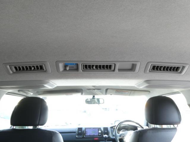 ハイエースバン スーパーＧＬ　ダークプライム　１年間１万キロ無償保証　４型　ＢＴ対応ナビ　バックカメラ　フルセグＴＶ　ＥＴＣ　スマートキー　ベッドキット　スライドレール　シートカバー　ホワイトレター　ＬＥＤヘッド　オートライト　フォグランプ（14枚目）