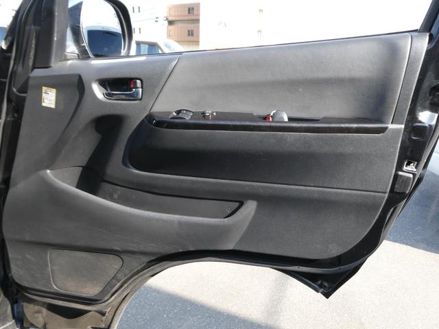 ハイエースバン スーパーＧＬ　ダークプライム　１年間１万キロ無償保証　４型　ＢＴ対応ナビ　バックカメラ　フルセグＴＶ　ＥＴＣ　スマートキー　ベッドキット　スライドレール　シートカバー　ホワイトレター　ＬＥＤヘッド　オートライト　フォグランプ（37枚目）