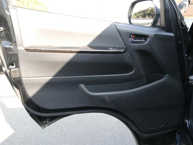 ハイエースバン スーパーＧＬ　ダークプライム　１年間１万キロ無償保証　４型　ＢＴ対応ナビ　バックカメラ　フルセグＴＶ　ＥＴＣ　スマートキー　ベッドキット　スライドレール　シートカバー　ホワイトレター　ＬＥＤヘッド　オートライト　フォグランプ（38枚目）