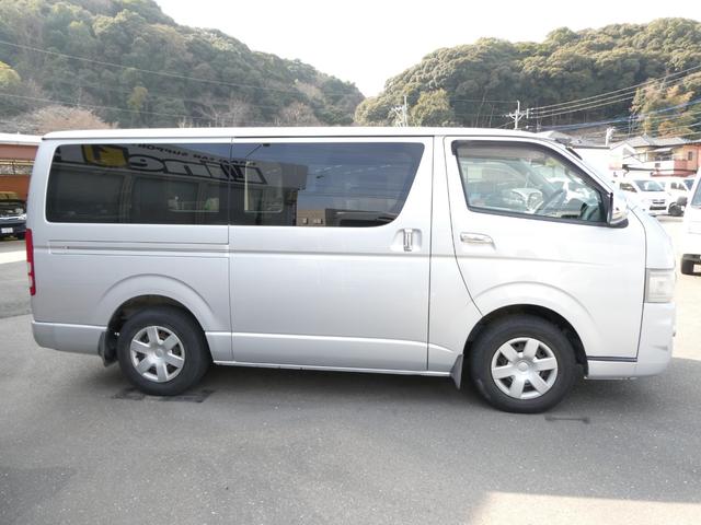 �ړ����Ԃ������A�ԓ��ŋx�e������邨�q�l�I�Ƃ��Ă����̃J�[�O�b�X��p�[�c�����������Ă��܂��I�I