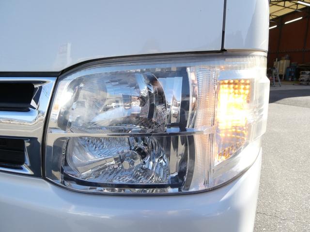 ���w�b�h���C�g��