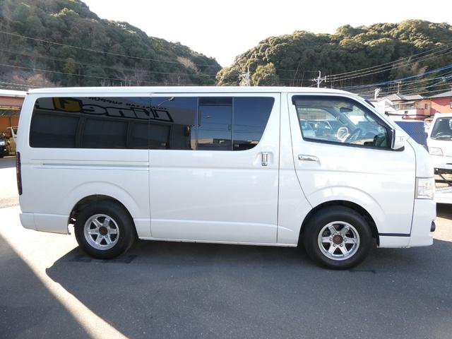 �ړ����Ԃ������A�ԓ��ŋx�e������邨�q�l�I�Ƃ��Ă����̃J�[�O�b�X��p�[�c�����������Ă��܂��I�I