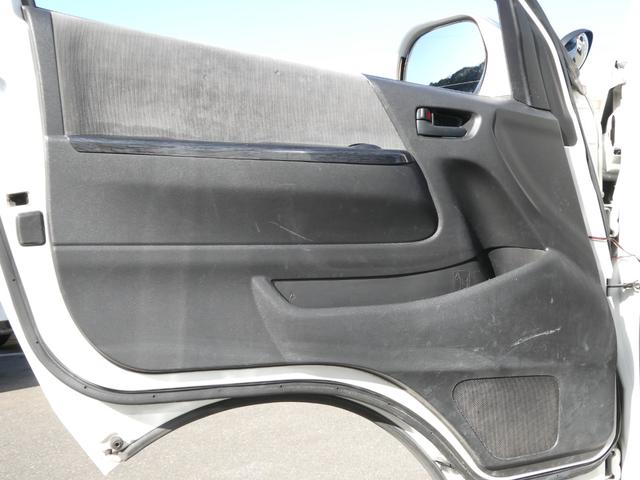 ��������O���̎ʐ^�������肷�邱�Ƃ��\�ł������C�y�ɂ��₢���킹���������I�I