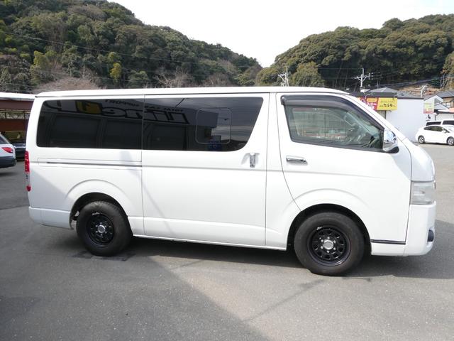 �ړ����Ԃ������A�ԓ��ŋx�e������邨�q�l�I�Ƃ��Ă����̃J�[�O�b�X��p�[�c�����������Ă��܂��I�I