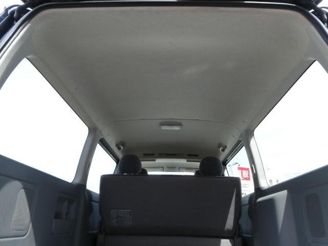 �ړ����Ԃ������A�ԓ��ŋx�e������邨�q�l�I�Ƃ��Ă����̃J�[�O�b�X��p�[�c�����������Ă��܂��I�I