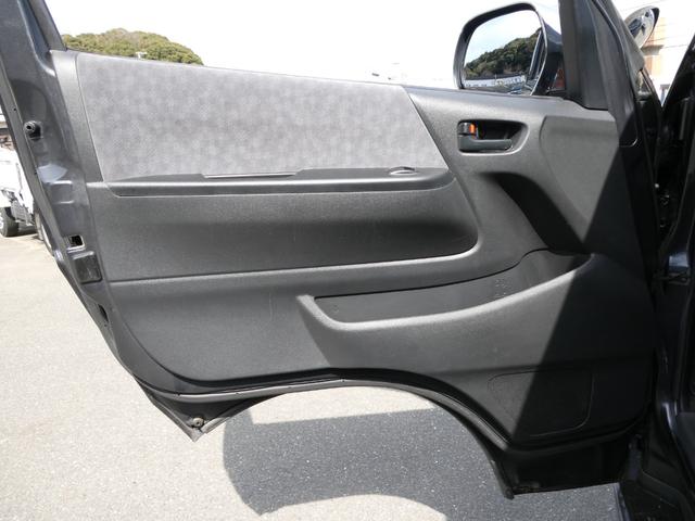 ��������O���̎ʐ^�������肷�邱�Ƃ��\�ł������C�y�ɂ��₢���킹���������I�I