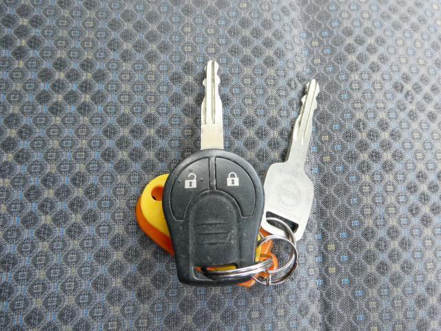 キャラバン ロングＤＸ　１年無償保証　純正キーレス　純正アルミホイール　ＥＴＣ　運転席エアバック　両側スライド　レベライザー　ルーフキャリア　スノーモードスイッチ　排ガス浄化装置　パワステ（11枚目）