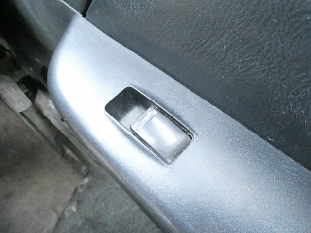 キャラバン ロングＤＸ　１年無償保証　純正キーレス　純正アルミホイール　ＥＴＣ　運転席エアバック　両側スライド　レベライザー　ルーフキャリア　スノーモードスイッチ　排ガス浄化装置　パワステ（12枚目）