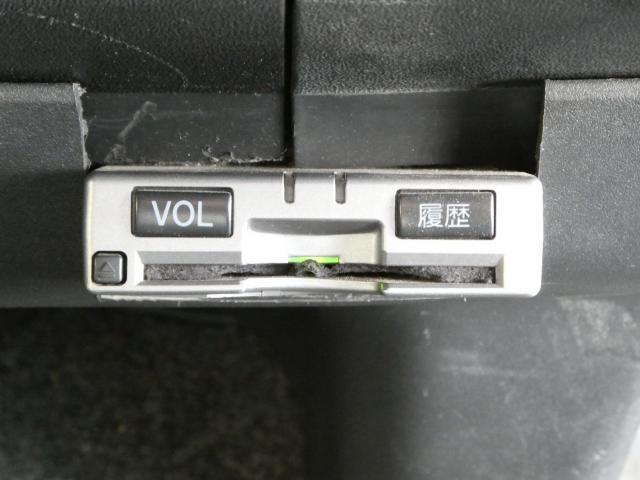 ハイエースバン ロングスーパーＧＬ　１年間１万キロ無償保証　１型　ＨＤＤナビ　バックカメラ　ＣＤ・ＤＶＤ　ＥＴＣ　社外アルミホイール　社外テール　ローダウン　ベッドキット　シートカバー　Ｗエアバック　両側スライド　ターボ　オートライト（13枚目）